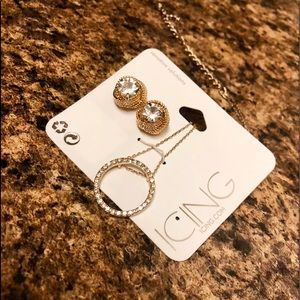 Icing necklace and earring set